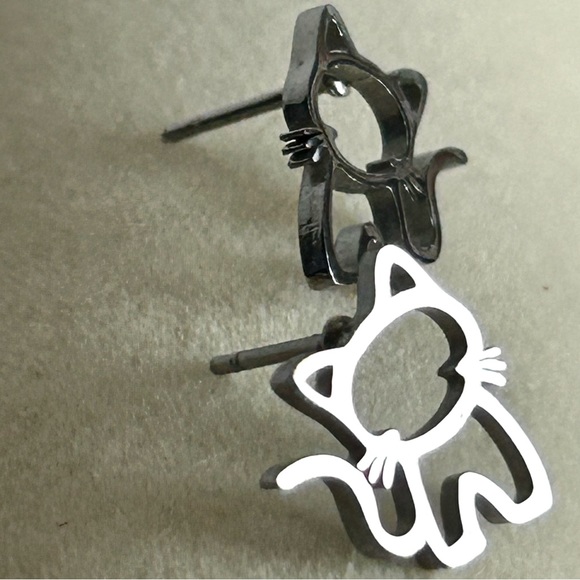 🍂Cute Boho Kitten Design Stud Earrings. - Picture 3 of 7
